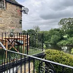 Holiday home The Little Chantry - Hot Tub, Riverside, Pet Friendly