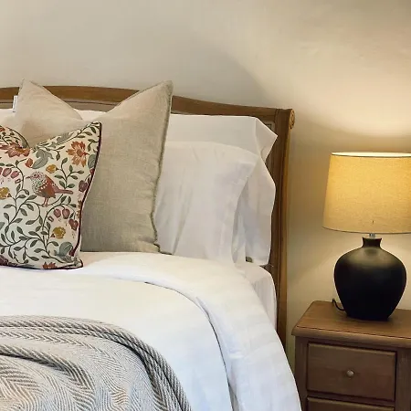 The Little Chantry - Hot Tub, Riverside, Pet Friendly