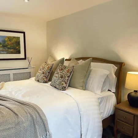 Hébergement de vacances The Little Chantry - Hot Tub, Riverside, Pet Friendly *