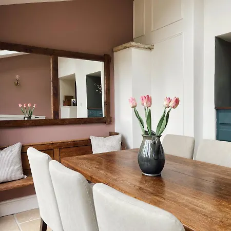 The Little Chantry - Hot Tub, Riverside, Pet Friendly * West Tanfield