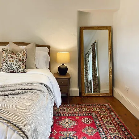 The Little Chantry - Hot Tub, Riverside, Pet Friendly Feriehus *