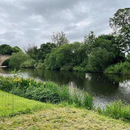 The Little Chantry - Hot Tub, Riverside, Pet Friendly בית נופש West Tanfield