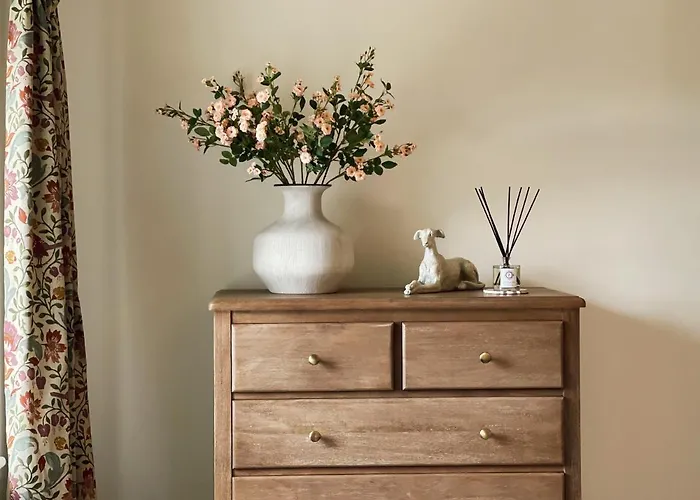 The Little Chantry - Hot Tub, Riverside, Pet Friendly West Tanfield