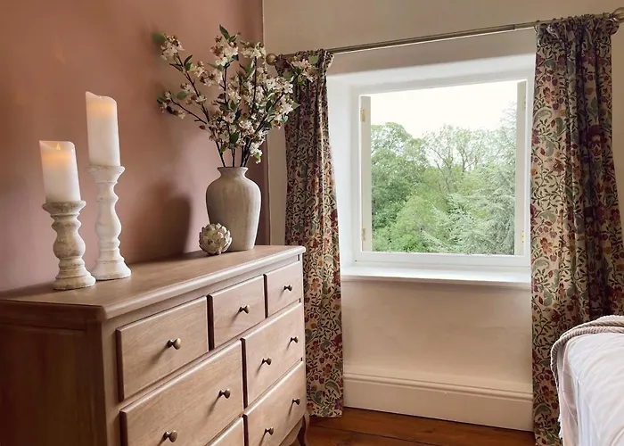 Holiday home The Little Chantry - Hot Tub, Riverside, Pet Friendly