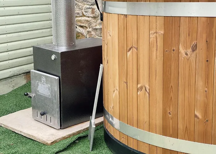 The Little Chantry - Hot Tub, Riverside, Pet Friendly