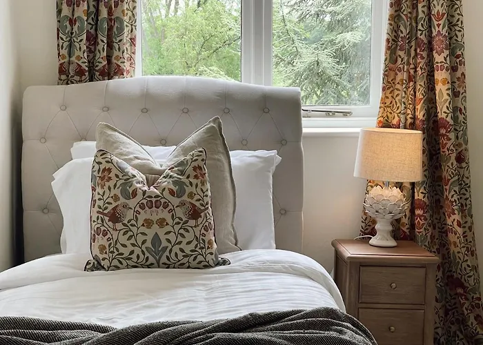 The Little Chantry - Hot Tub, Riverside, Pet Friendly * West Tanfield